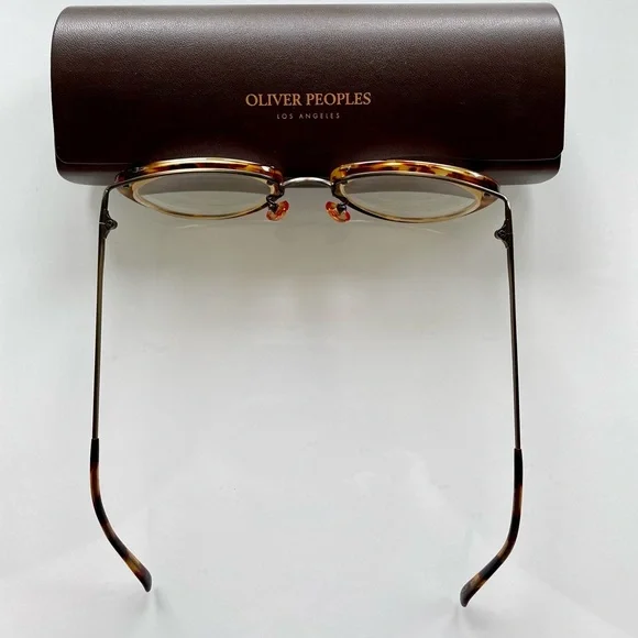 Oliver Peoples OP-9 Vintage 1980s Tortoise Eyeglasses in Mint Condition - Picture 15 of 15